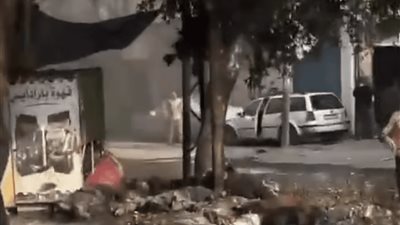 استشهاد 18 فلسطينيا في قصف إسرائيلي أمام مستشفى الأمل