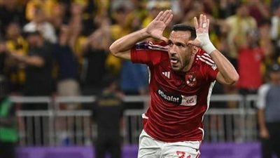 علي معلول جاهز لقمة الزمالك.. التونسي يشارك في مران الأهلي