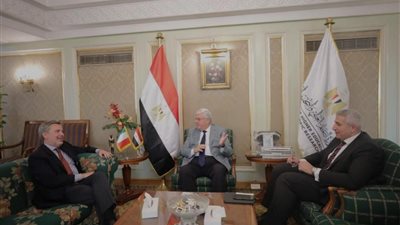 بمشاركة إيطاليا...وزير التعليم العالي يبحث آليات التعاون العلمي والتكنولوجي