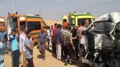 إصابة 8 عمال في حادث انقلاب سيارة بأكتوبر