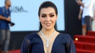 آخرهم ميرهان حسين..الفنانين يفكرون في الاعتزال