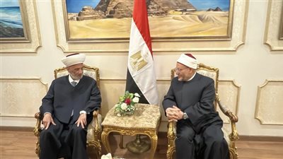 مفتي الجمهورية يستقبل مفتى لبنان بمطار القاهرة الدولي لحضور فعاليات المؤتمر العالمي الثامن للإفتاء