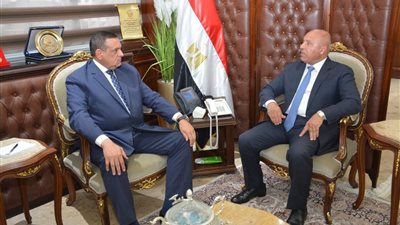 وزير التنمية المحلية يبحث آليات تطبيق قانون تنظيم النقل النهري بالمحافظات