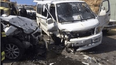 إصابة 7 أشخاص جراء انقلاب ميكروباص أعلى الطريق الأوسطى