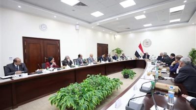 وزير التعليم العالي يعقد اجتماعًا مع رؤساء الجامعات الأهلية المُنبثقة عن الجامعات الحكومية