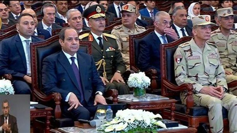 الرئيس السيسي وعدد