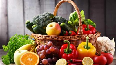 البصل يصل لـ27 جنيها.. أسعار الخضراوات والفاكهة بالأسواق المحلية 