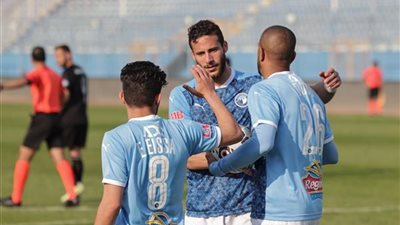 رمضان صبحي يقود التشكيل الهجومي لبيراميدز أمام المقاولون العرب بالدوري