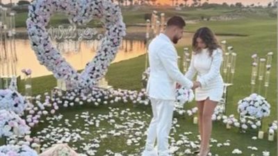 نجل شقيق إلهام شاهين يحتفل بخطبته