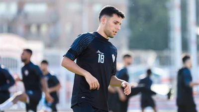 عقب تألقه الفترة الأخيرة.. بلحاج يعود إلى سيراميكا من جديد