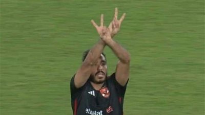 كهربا يعبر عن دعمه لفلسطين رغم صمت صوته في العالم