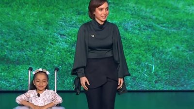 موقف محرج ورهبة شديدة.. رنا رئيس تواجه أزمة أمام الرئيس في 