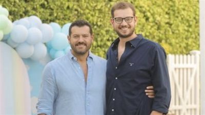 عمرو يوسف يحتفل بعيد ميلاد شقيقه 