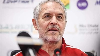 كولر يدافع بشراسة عن لاعبه بعد تسببه في هدف الوداد.. ويعد بالثأر