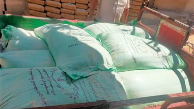 ضبط 15 طن دقيق مدعم قبل بيعه فى السوق السوداء