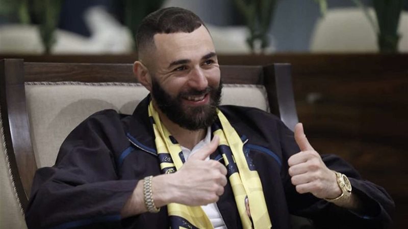 8299004E-CD0C-4BAD-8B1D-E85A810E9F39