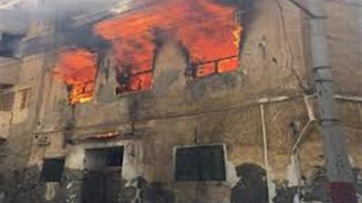 حريق هائل يلتهم 3 منازل بإسنا