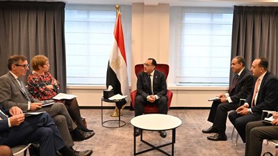 رئيس الوزراء يلتقي رئيسة البنك الأوروبي لإعادة الإعمار والتنمية