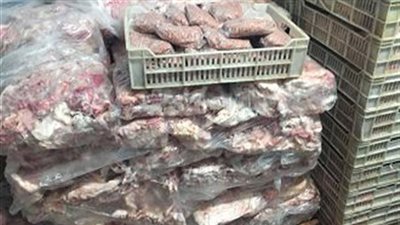 قبل العيد..ضبط صاحب محل بحوزته لحوم فاسدة بالسلام