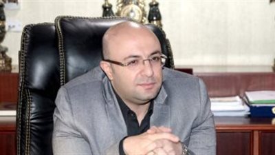 محافظ بني سويف يناقش جهود قطاع الزراعة في ملفات توزيع كارت الفلاح والزراعات والسدة الشتوية 