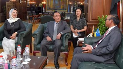محافظ الإسكندرية يلتقي سفير مملكة كمبوديا بالقاهرة