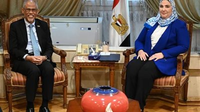 القباج تستقبل وزير التنمية الاجتماعية والأسرة بجمهورية سنغافورة