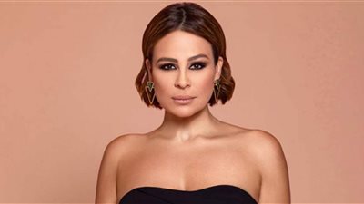 كارول سماحة تحمس جمهورها للألبوم الجديد: شيء ملحمي