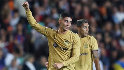 فيران توريس يقود هجوم برشلونة في كلاسيكو الأرض