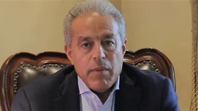 حافز ملموس: الدرندلي يُجسد الدعم المالي للاعبي المنتخب استعدادًا للأمم