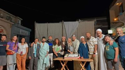 بالصور.. فريق عمل مسلسل 