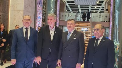 عمدة برلين يشيد بالجناح المصري المُشارك وتصميمه المتميز في 