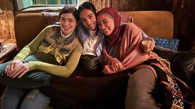 سلمى أبو ضيف تشارك صور جديدة من كواليس 