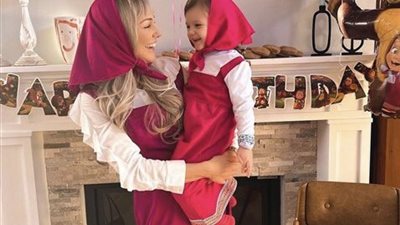 مريم أوزرلي تحتفل بعيد ميلاد ابنتها ليلي.. صور