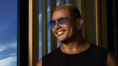 عمرو دياب يفاجئ الجمهور بعيدية عيد الأضحي