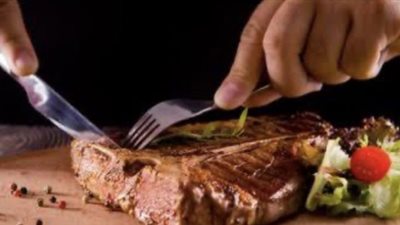«هيئة الدواء» تُحذر من الإفراط  في اللحوم.. نصائح للاستمتاع بعيد أضحى صحي