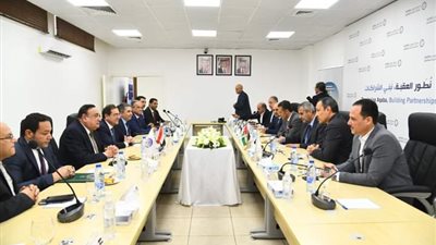 الملا يبحث مع نظيره الأردني استراتيجيات تأمين وتنويع مصادر الطاقة بين البلدين