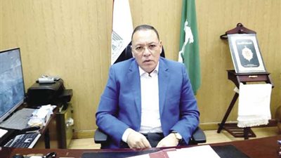 محافظ الشرقية يُتابع أعمال تركيب بلاط الإنترلوك بممشى طريق أبو حماد