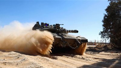 مينسر: لا ينبغي لأحد أن يفاجأ بردنا على هجمات حزب الله