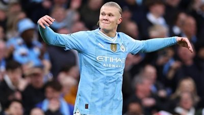 هالاند يعادل رقم أسطورة مانشستر سيتي