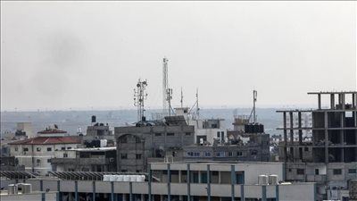 انقطاع شبكة الاتصالات والإنترنت عن مناطق جنوب ووسط قطاع غزة
