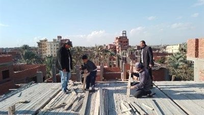 إزالة جمالون صاج على مساحه 150 متر خارج الحيز بالطريق الدائري بمنيا القمح