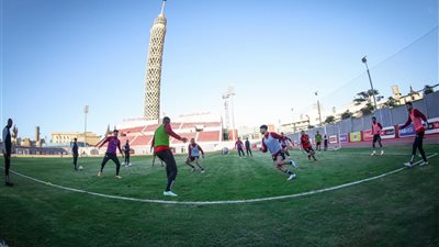 تحديات تأهيلية: الأهلي ينخرط في فقرة بدنية مكثفة بعد فترة الراحة السلبية