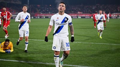 انتصار ساحق: إنتر يكتب فصلاً جديداً بخماسية مذهلة أمام مونزا