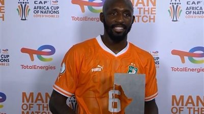 نجم الكرنفال الإفريقي: فييرا يثني على فوفانا بعد أداءه المذهل في الافتتاح