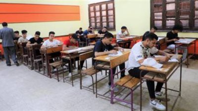 طلاب الثانوية العامة يؤدون امتحانات الجيولوجيا والتفاضل وعلم النفس.. اليوم