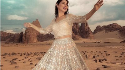 نوال الكويتية تتألق بإطلالة هندية في جلسة تصوير جديدة