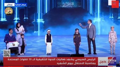 مصطفي حسني يُواسي مصابي العمليات: الي يشوفكم يشوف أكبر معاني الصدق والزهد في متاع الدنيا   