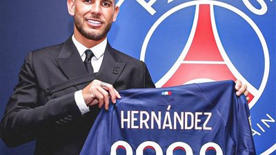 سان جيرمان يُحرز الصفقة الخامسة ويضم مدافع الباڤاري