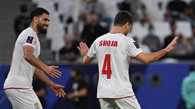 مواجهة الصمت: إيران تقود الطريق في كأس آسيا بفوز منقوص من الفرح