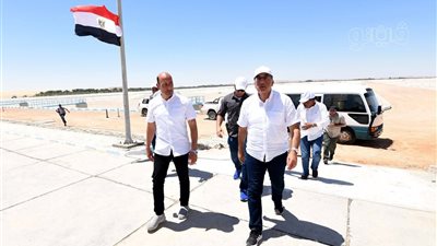 «مدبولي» يتفقد مشروع الصرف الصحي المتكامل لمدينة سيوة